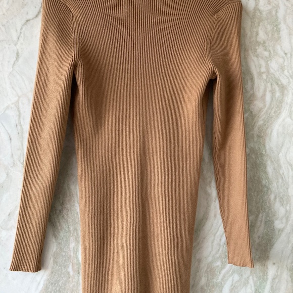 Sweater - Picture 6 of 8